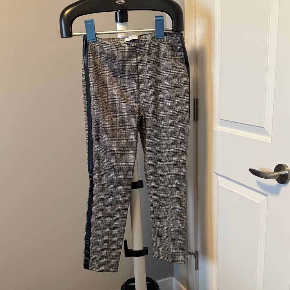 Bailey 44 women’s  Black and Gray Checkered Pants